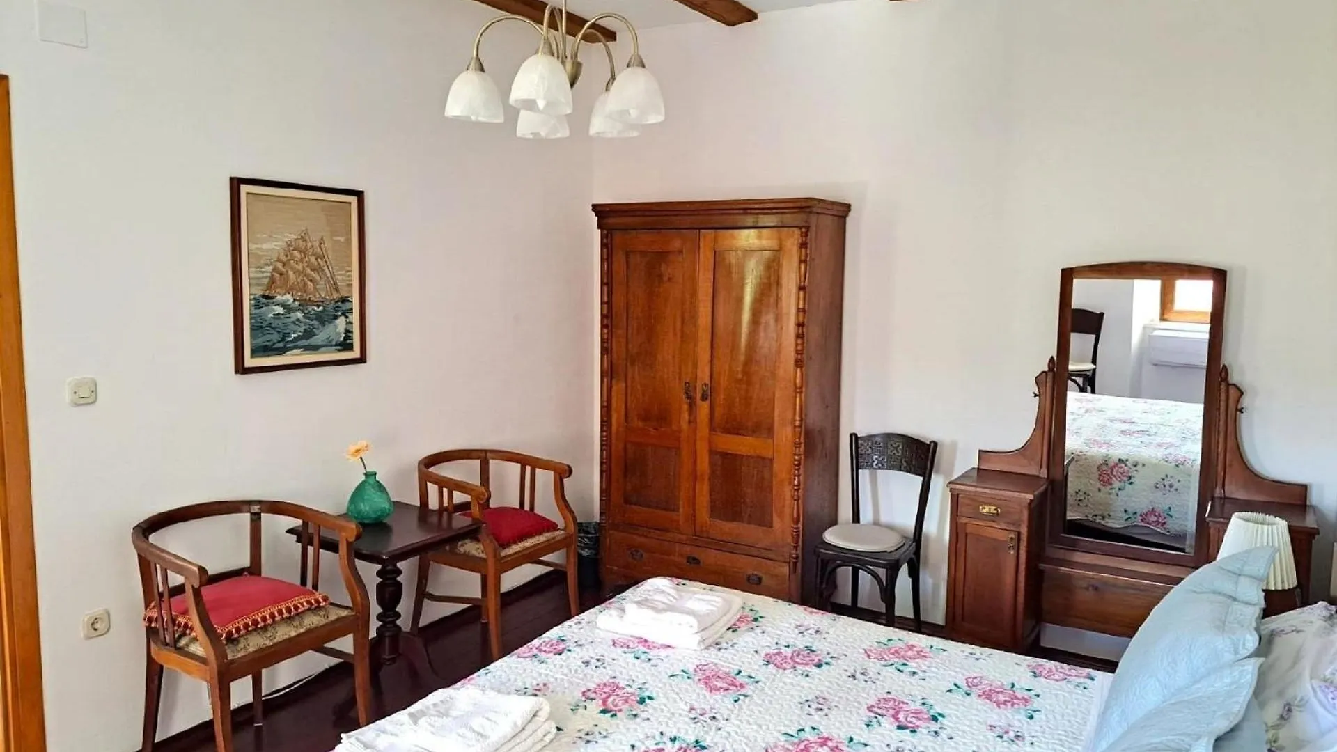 펜션 Geraeumige Villa Mit Drei Schlafzimmern Und Einem Ruhigen Garten Grižane 크로아티아
