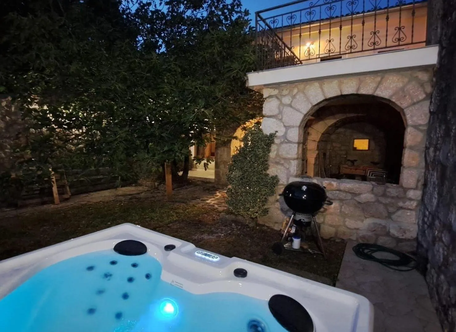 펜션 Geraeumige Villa Mit Drei Schlafzimmern Und Einem Ruhigen Garten Grižane